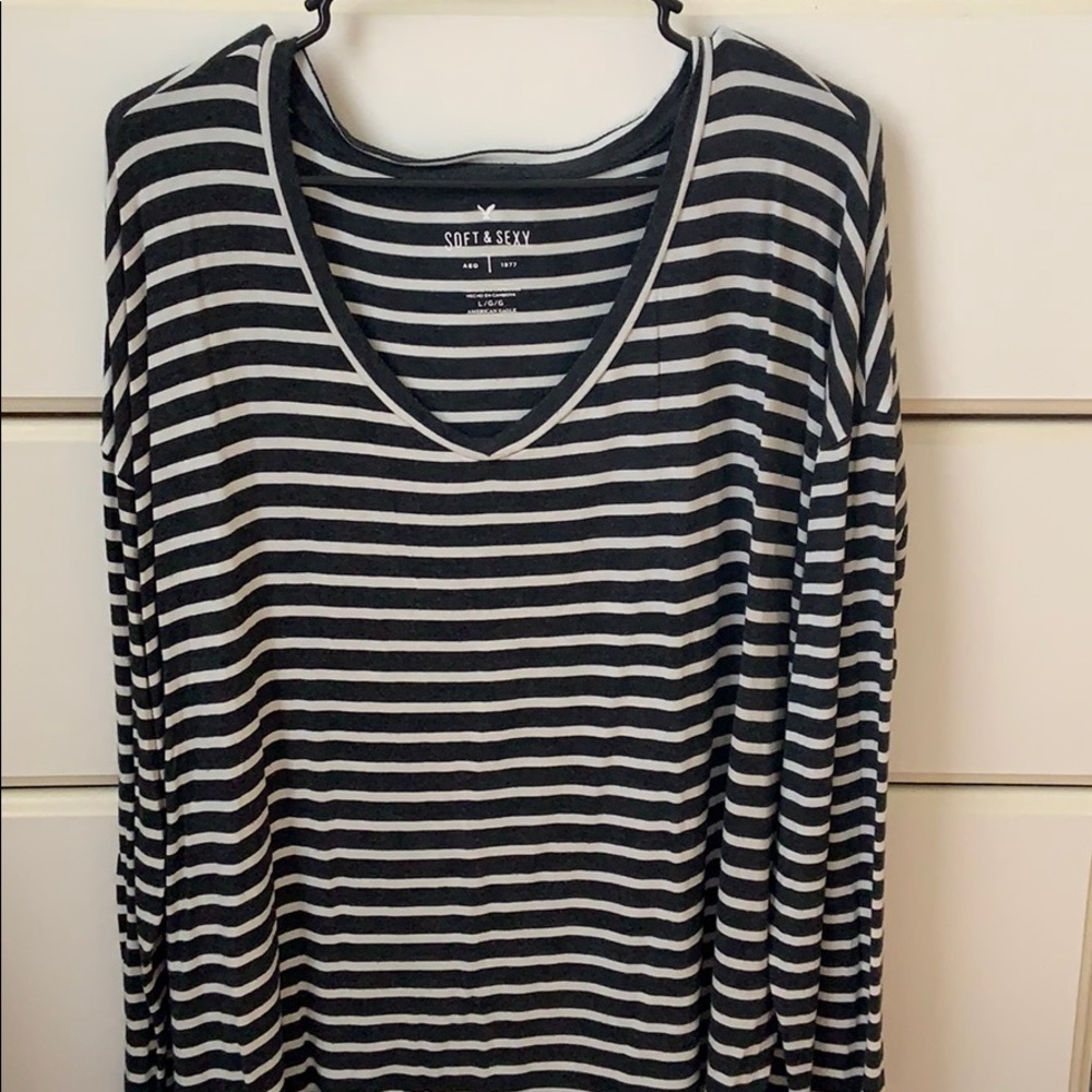 Lg American Eagle Soft & Sexy Long Sleeve V-neck